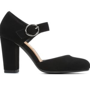 size 10 worn once Black heels